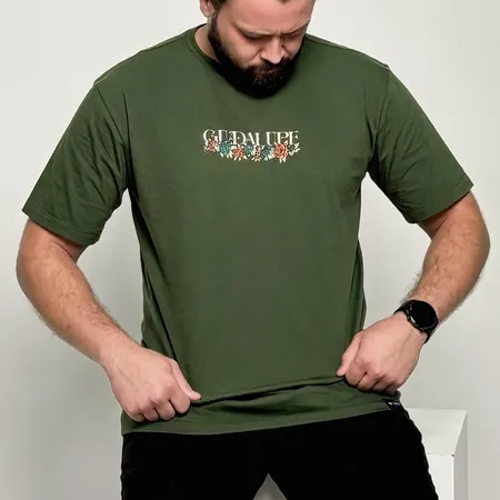 Camiseta católica masculina: como escolher tecido, modelagem e mensagem
